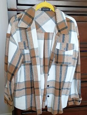 Women’s Brown & White Plaid Button-Down Shirt Jacket